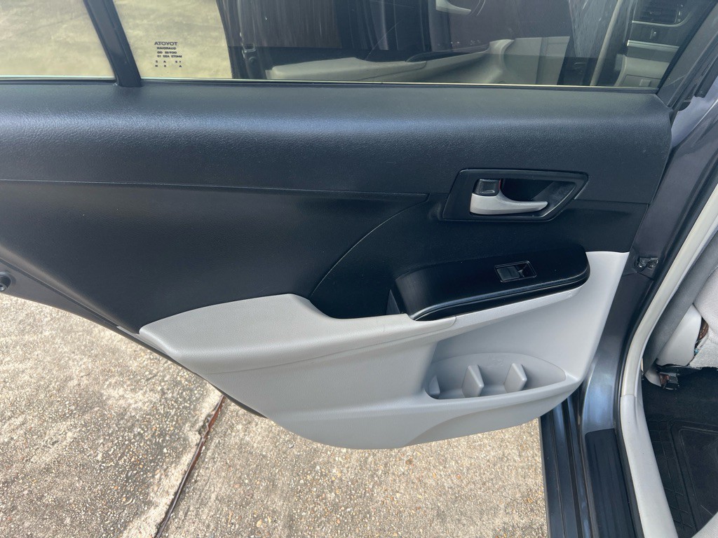 2013 Toyota Camry Image 26