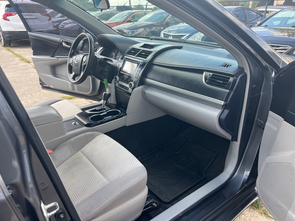 2013 Toyota Camry Image 27
