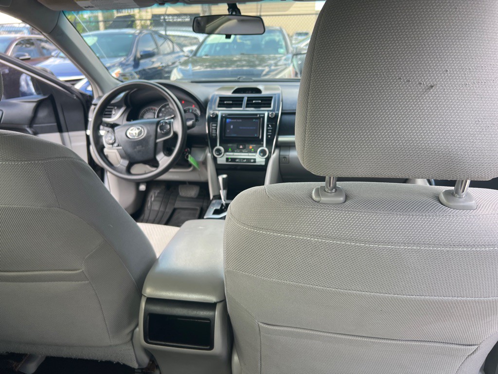 2013 Toyota Camry Image 33