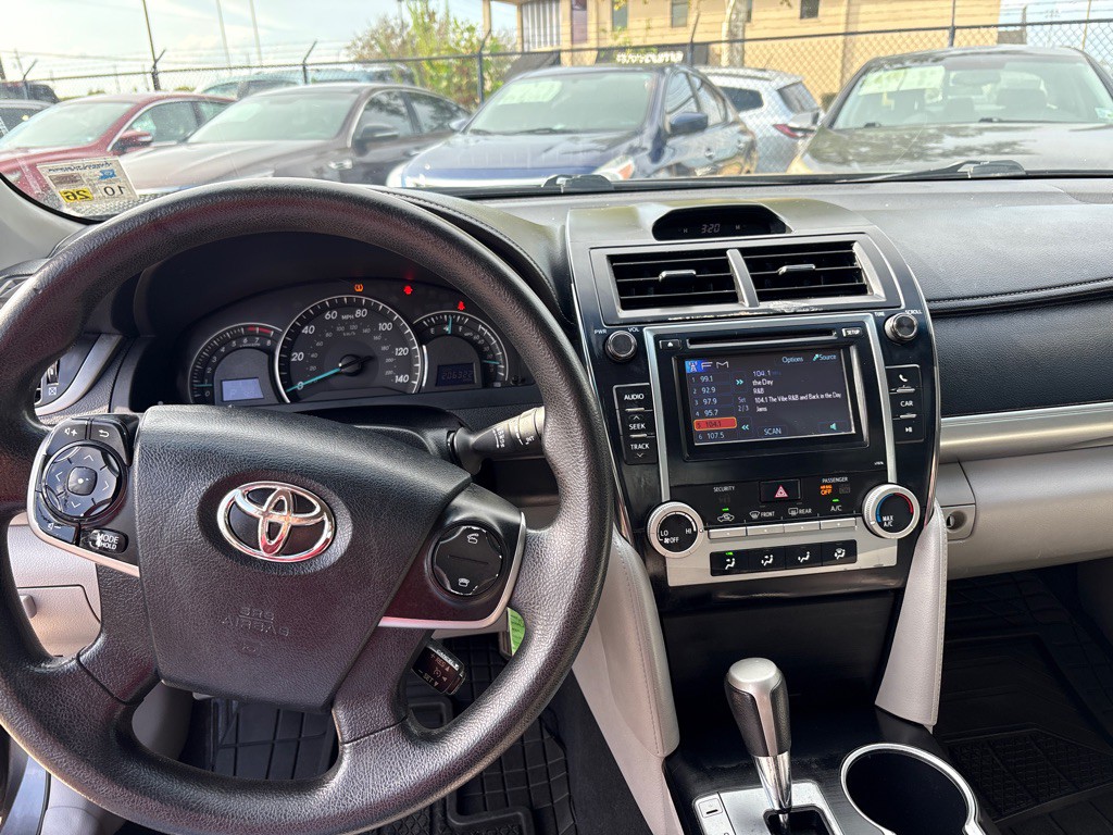 2013 Toyota Camry Image 52