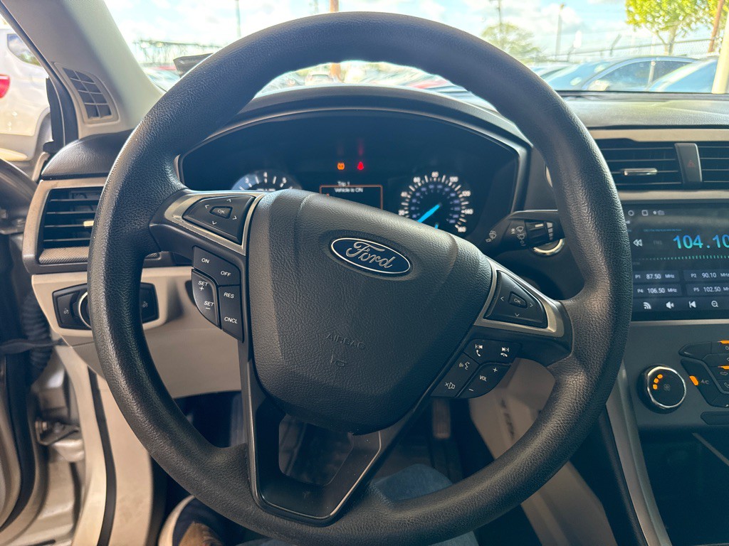 2017 Ford Fusion Image 15