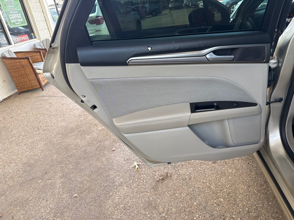 2017 Ford Fusion Image 21