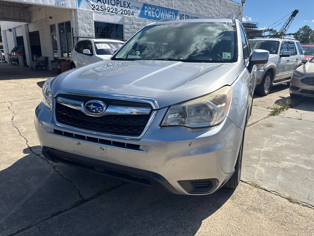 2015 Subaru Forester Image 2