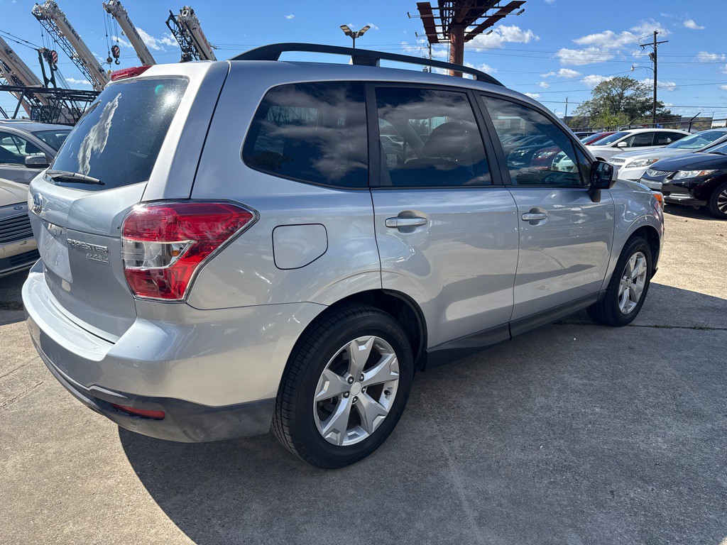 2015 Subaru Forester Image 5