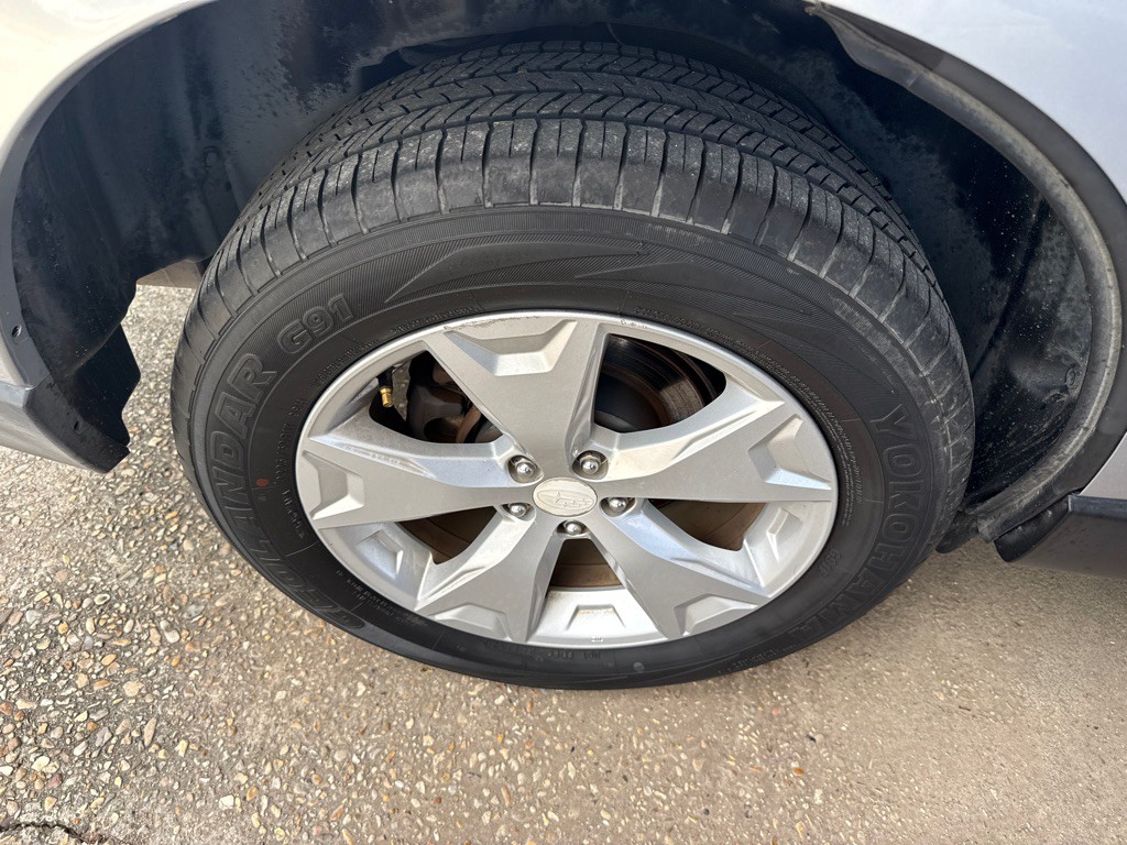 2015 Subaru Forester Image 30