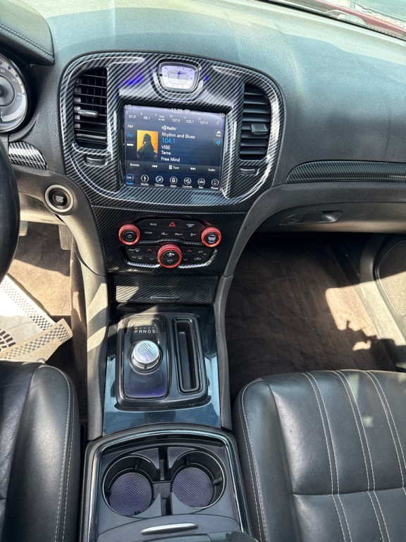 2018 Chrysler 300 Image 14