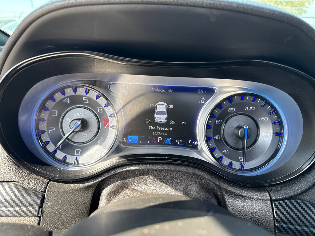 2018 Chrysler 300 Image 16