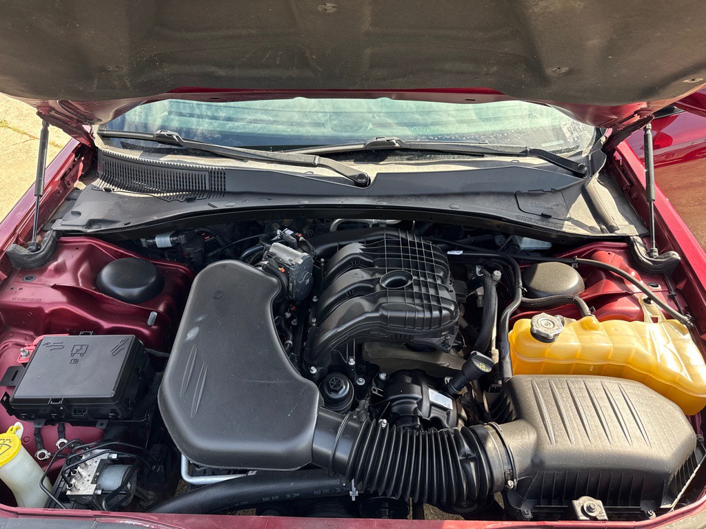 2018 Chrysler 300 Image 34