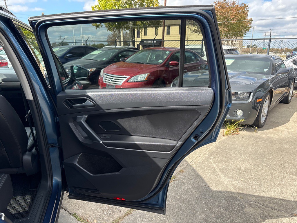 2020 Volkswagen Tiguan Image 24