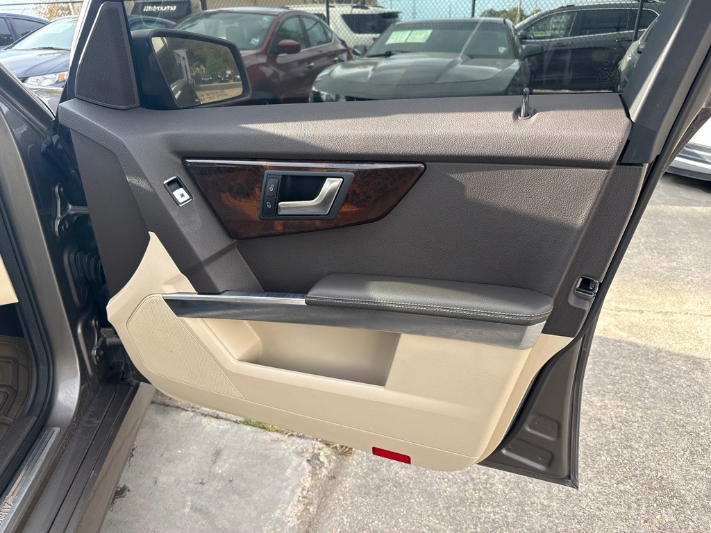 2014 Mercedes-Benz GLK-Class Image 29