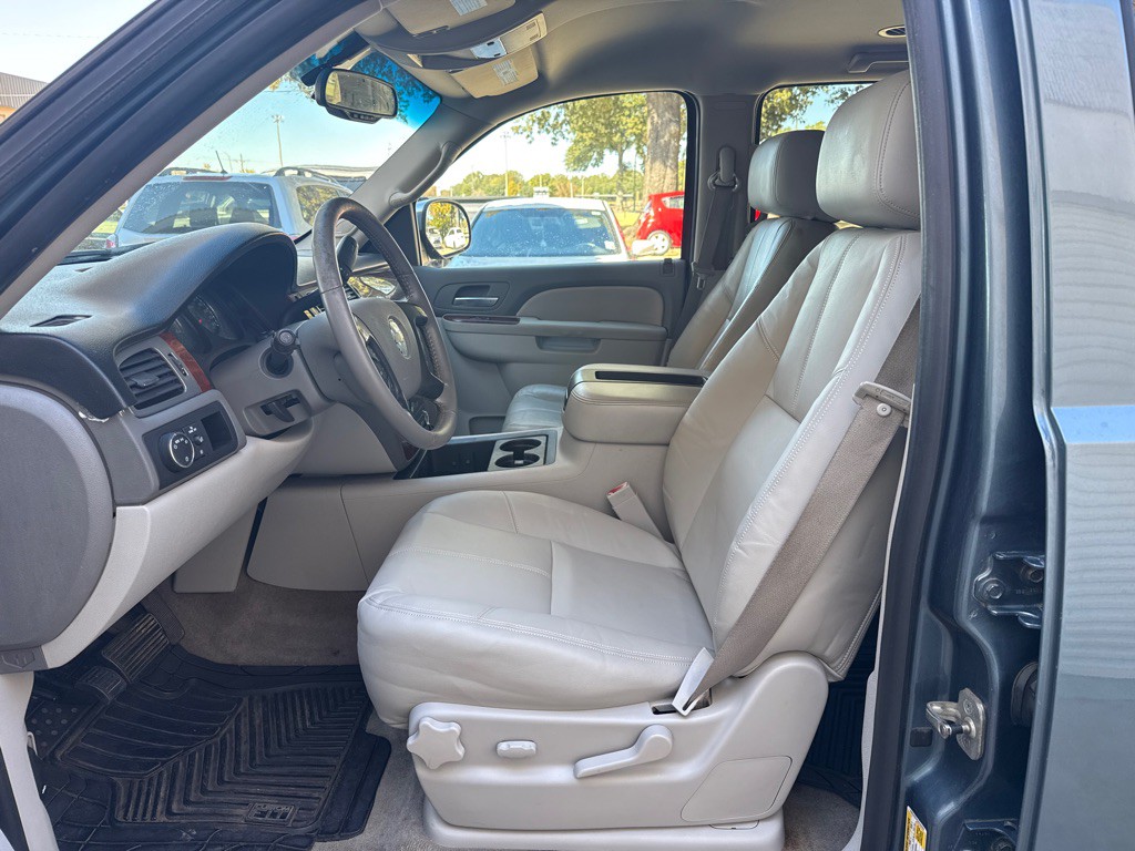 2010 Chevrolet Tahoe Image 9