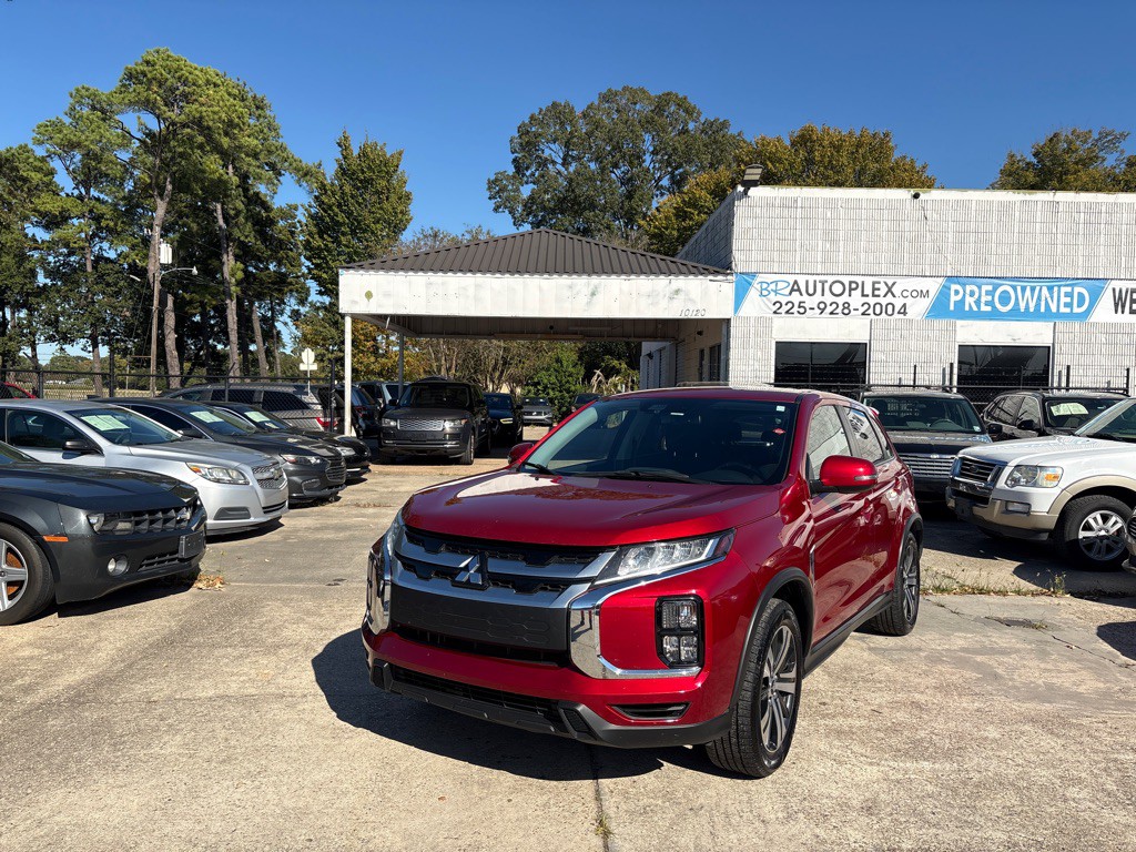 2021 Mitsubishi Outlander Image 1