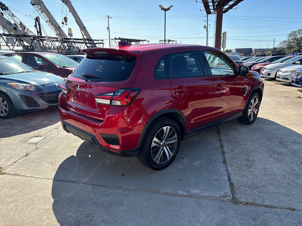 2021 Mitsubishi Outlander Image 5