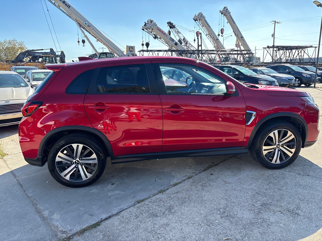 2021 Mitsubishi Outlander Image 6