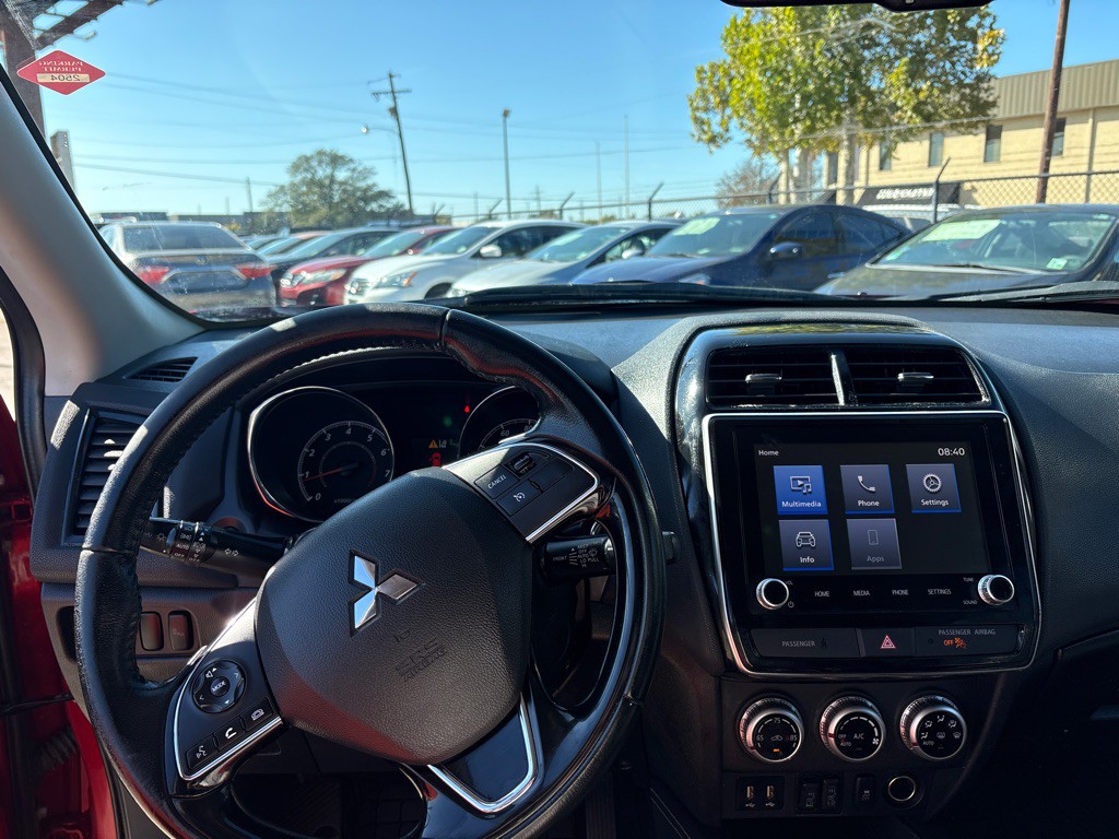 2021 Mitsubishi Outlander Image 10