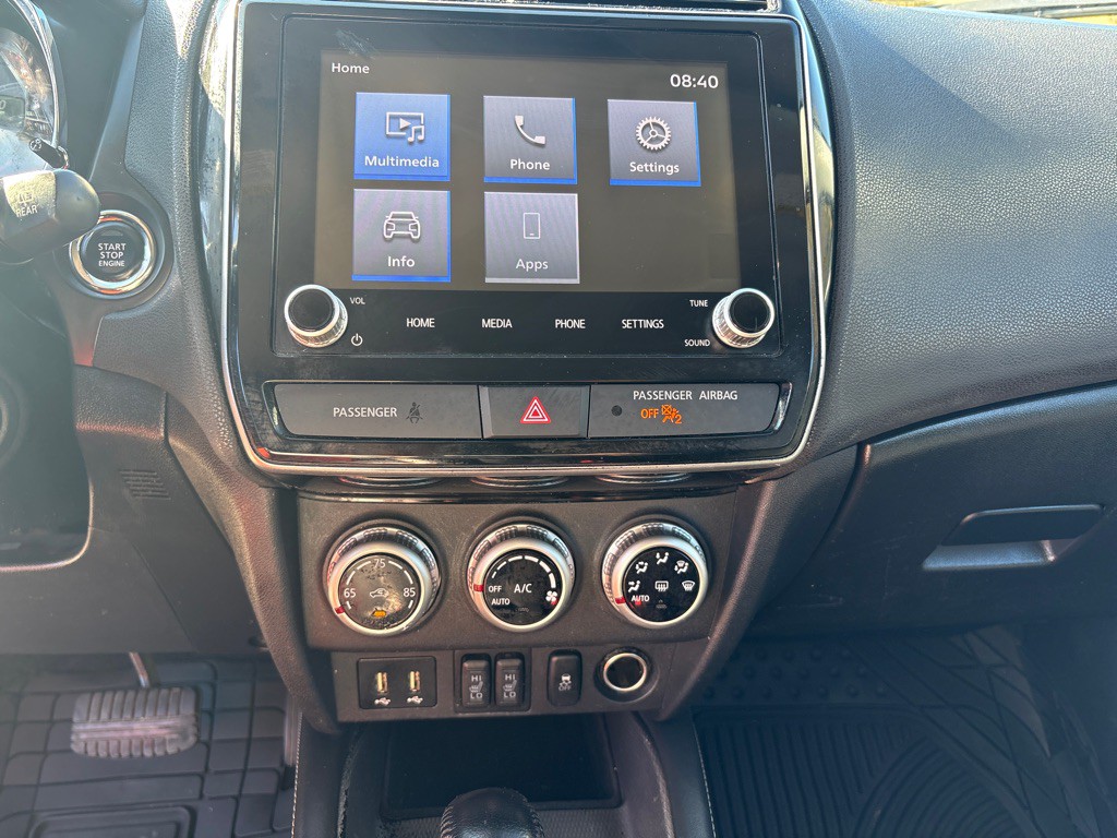 2021 Mitsubishi Outlander Image 11