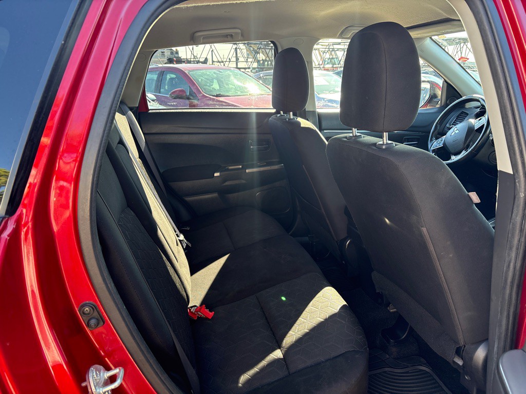 2021 Mitsubishi Outlander Image 20