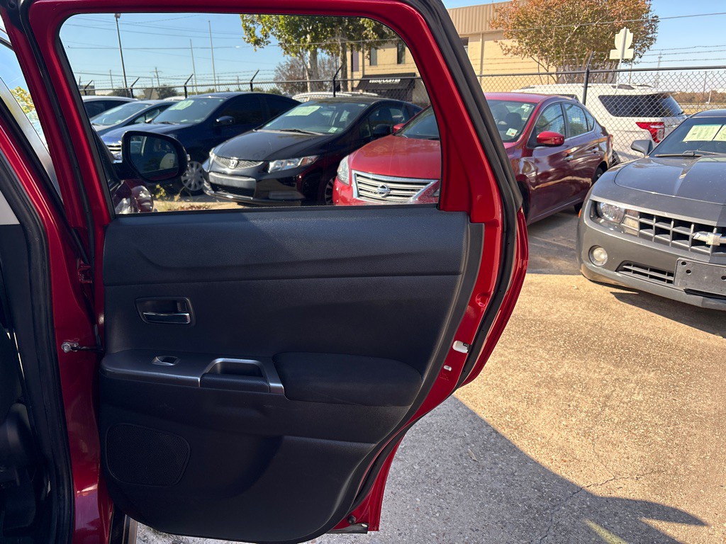 2021 Mitsubishi Outlander Image 21