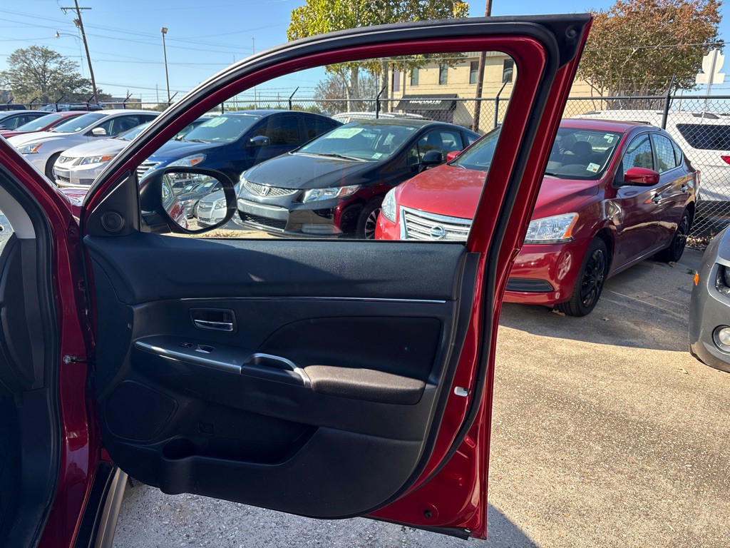 2021 Mitsubishi Outlander Image 25