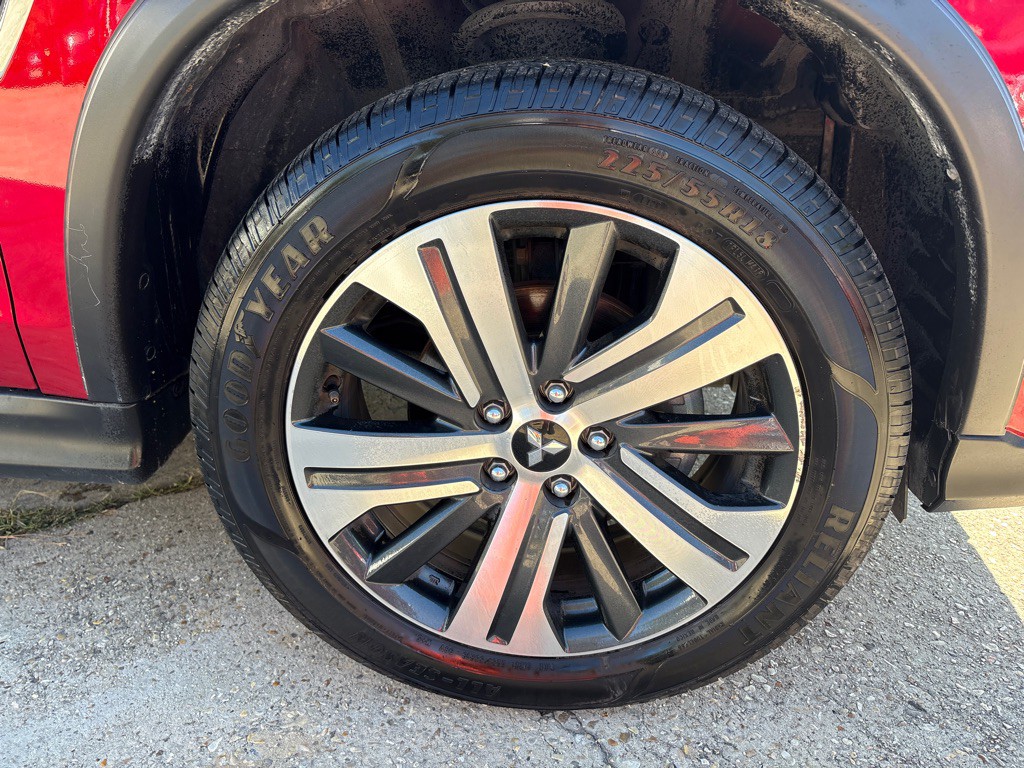 2021 Mitsubishi Outlander Image 27