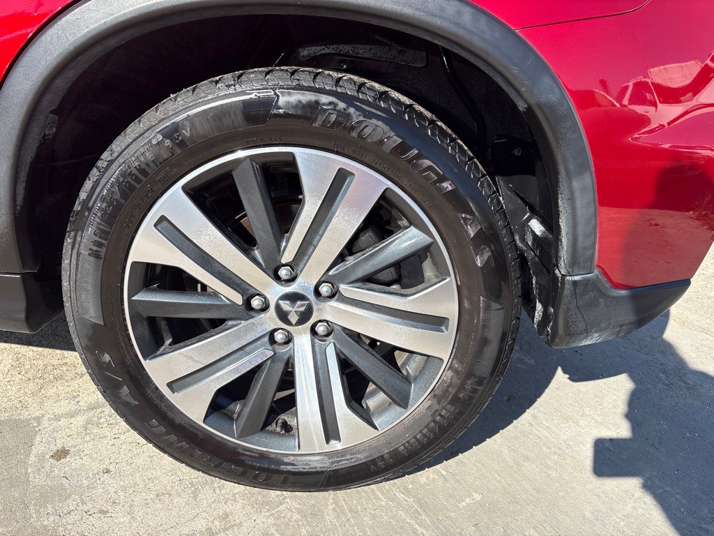 2021 Mitsubishi Outlander Image 31