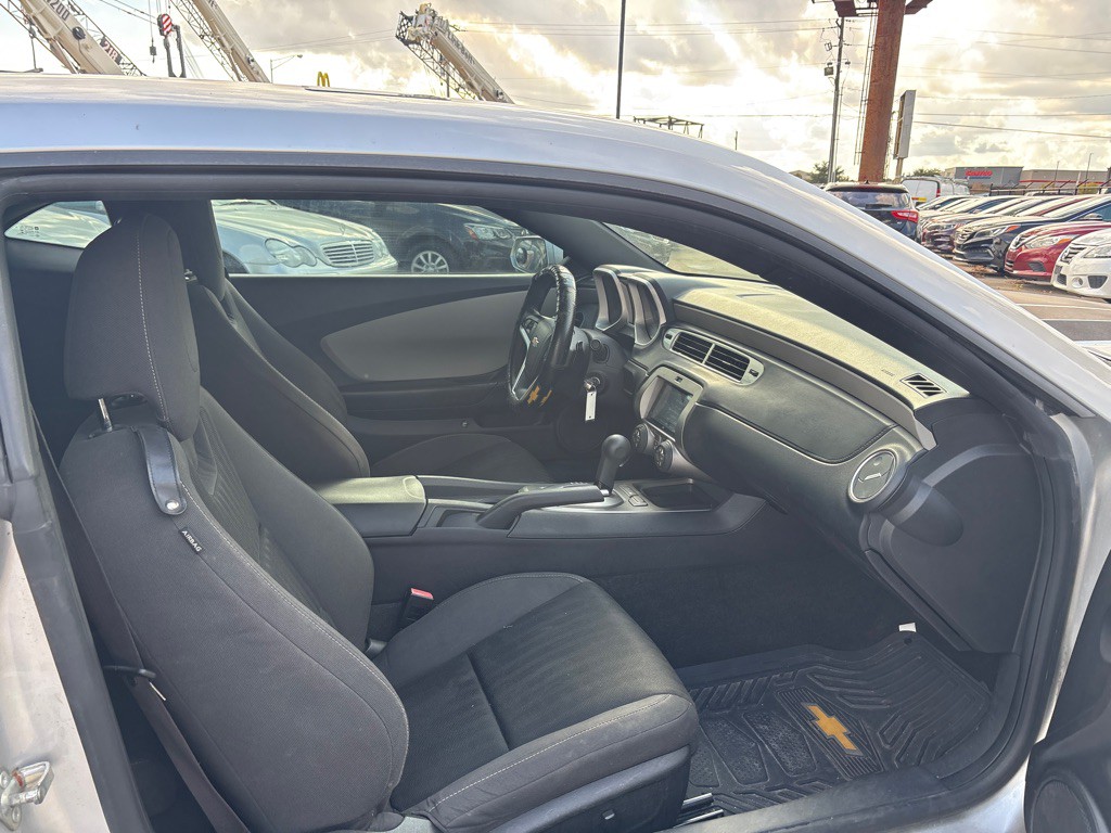 2015 Chevrolet Camaro Image 20