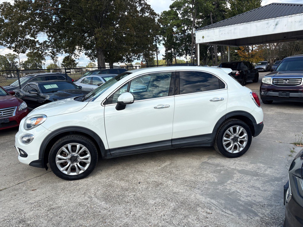 2016 FIAT 500 Image 2