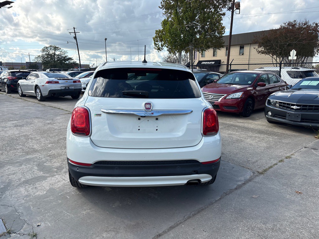 2016 FIAT 500 Image 4