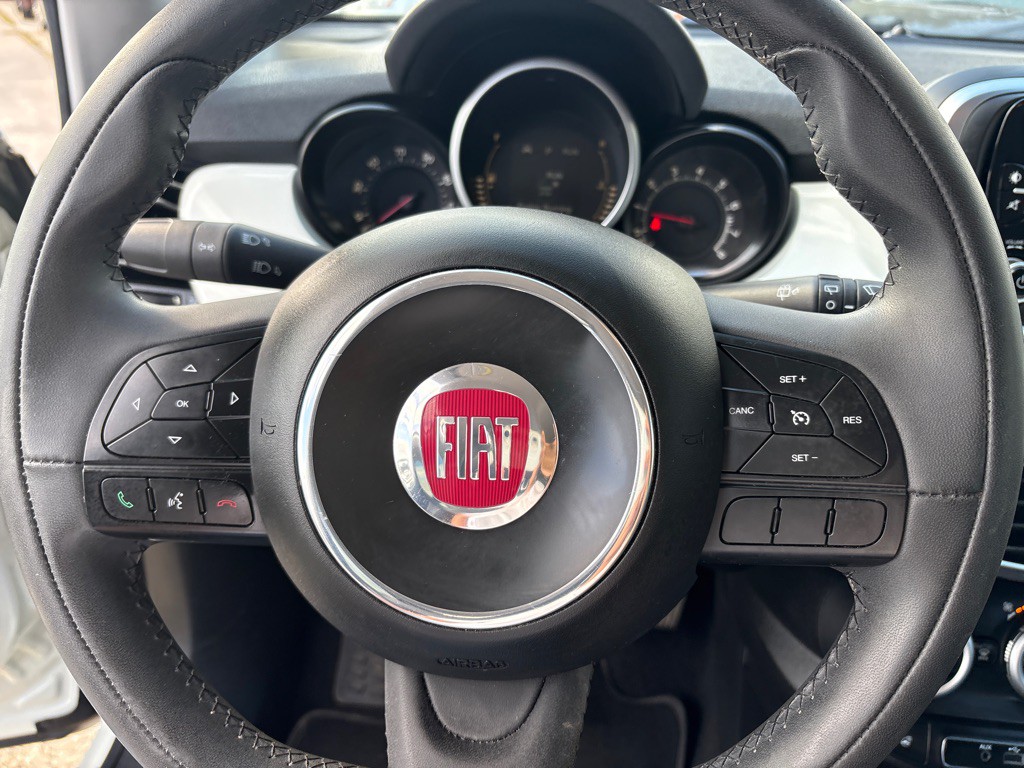 2016 FIAT 500 Image 13