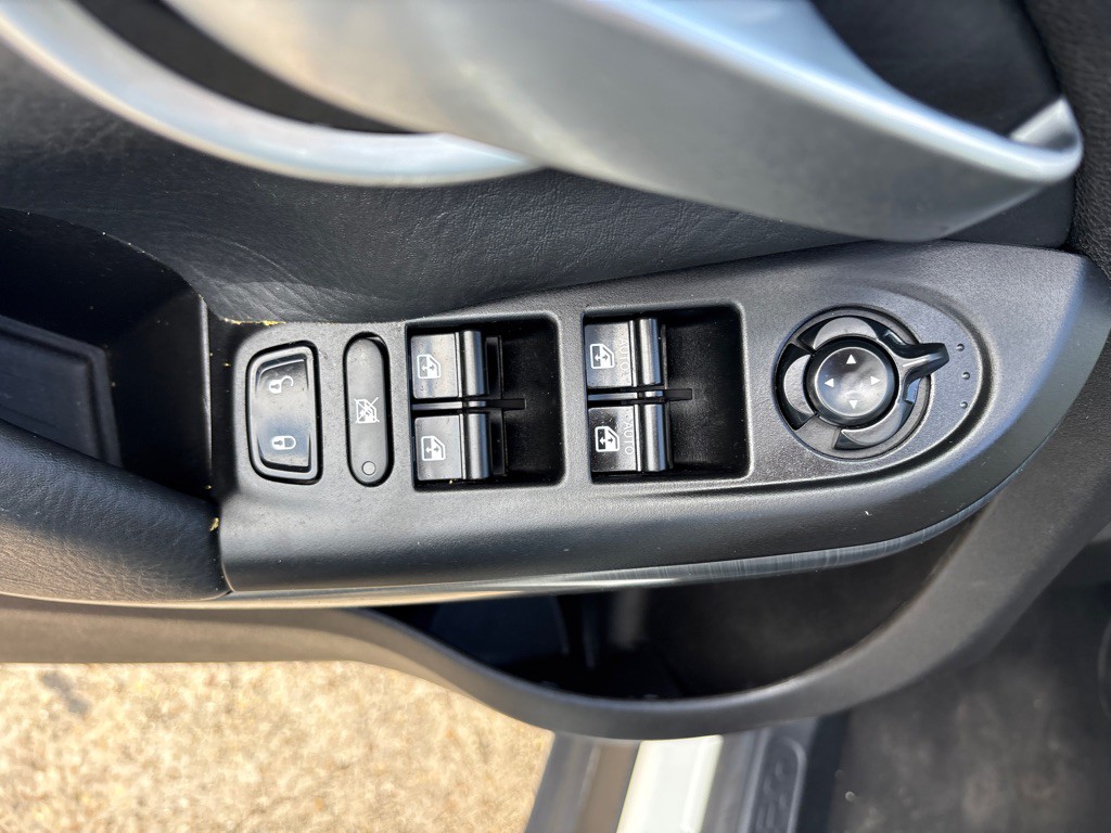 2016 FIAT 500 Image 16