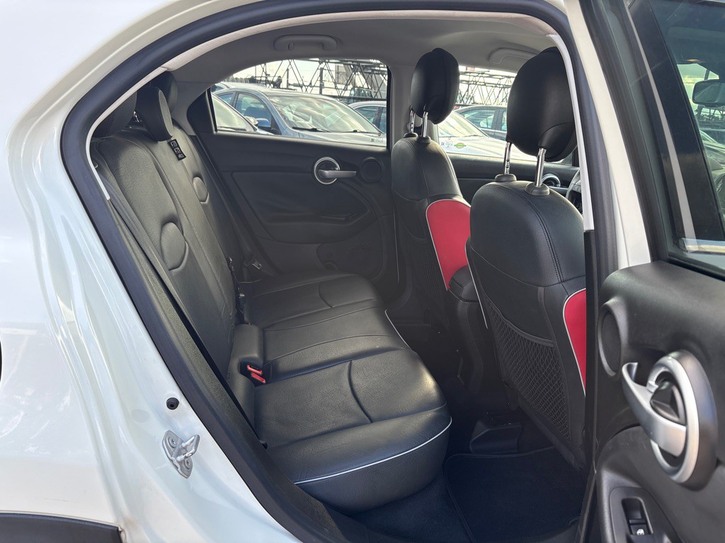 2016 FIAT 500 Image 22