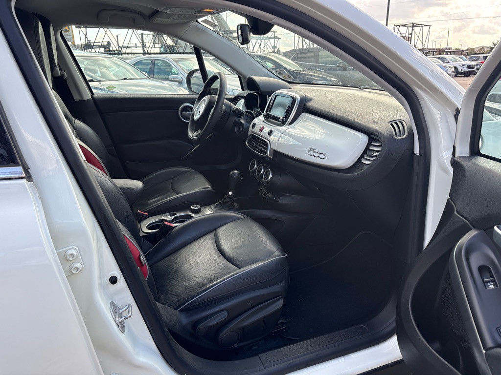 2016 FIAT 500 Image 24