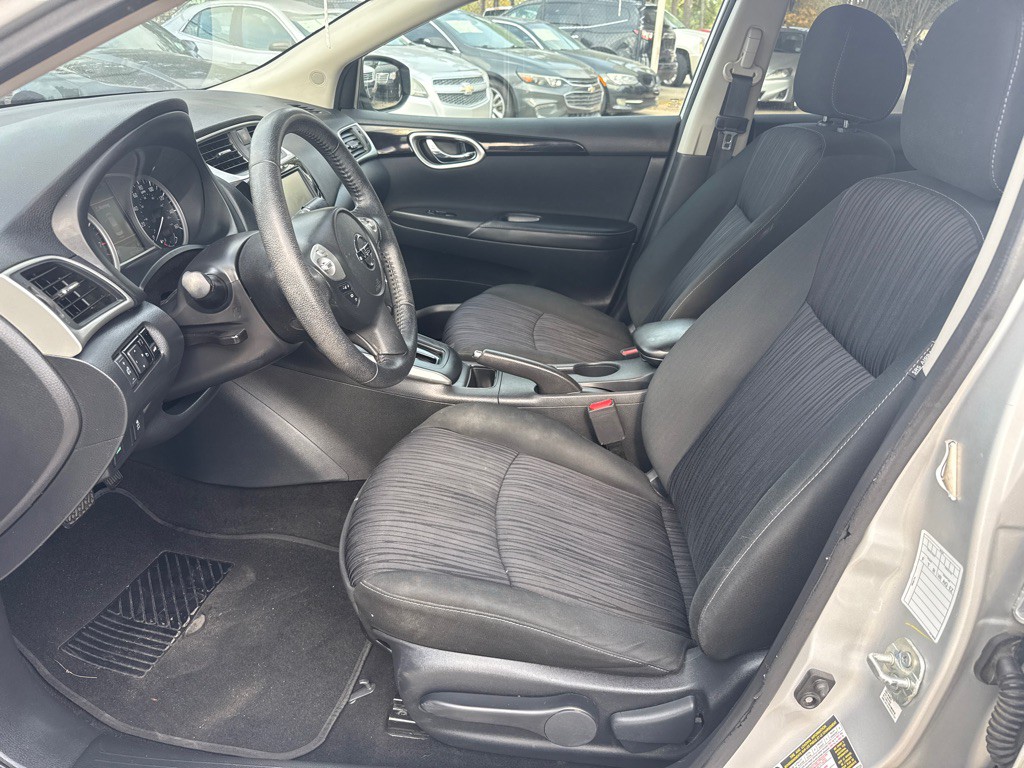 2019 Nissan Sentra Image 10