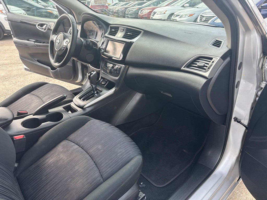2019 Nissan Sentra Image 28