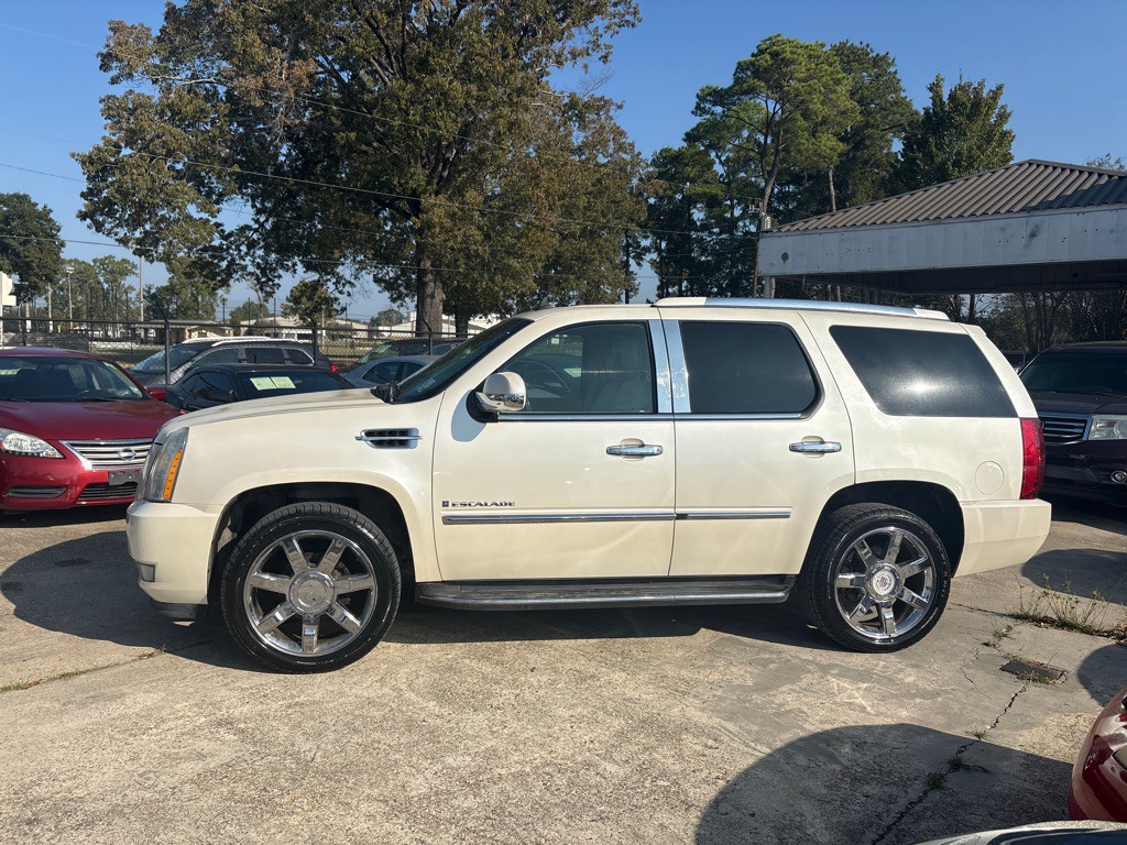 2007 Cadillac Escalade Image 2