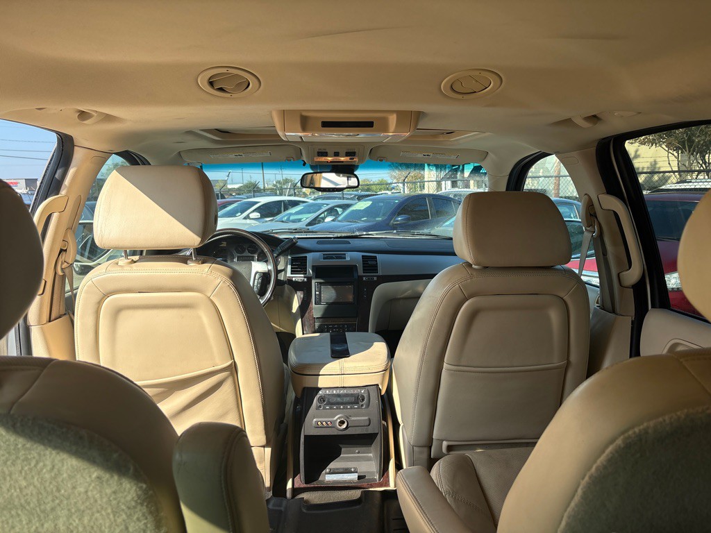 2007 Cadillac Escalade Image 18