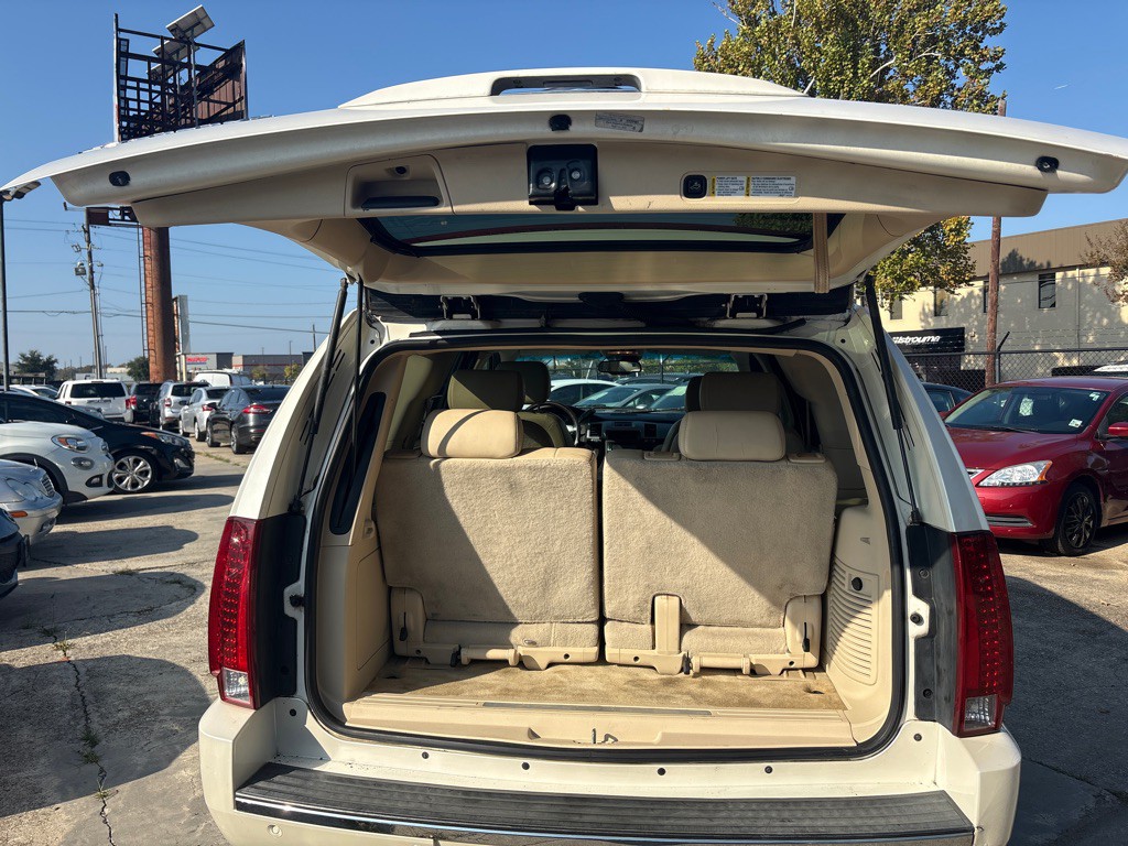 2007 Cadillac Escalade Image 21
