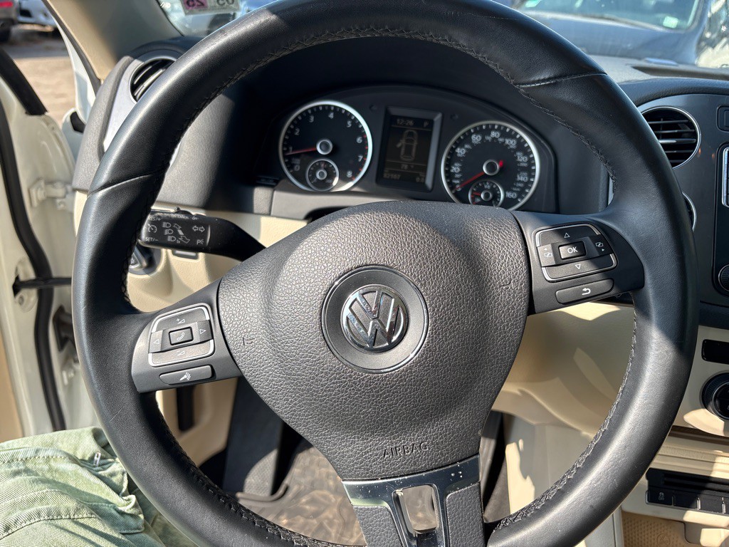 2017 Volkswagen Tiguan Image 12