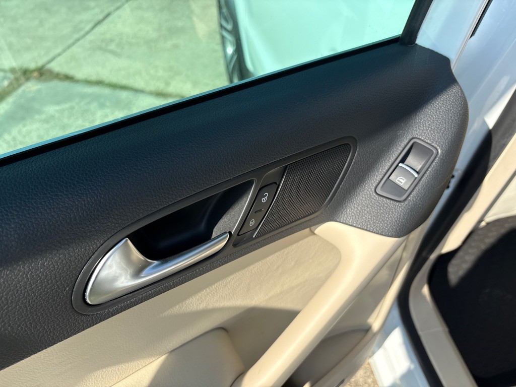 2017 Volkswagen Tiguan Image 19