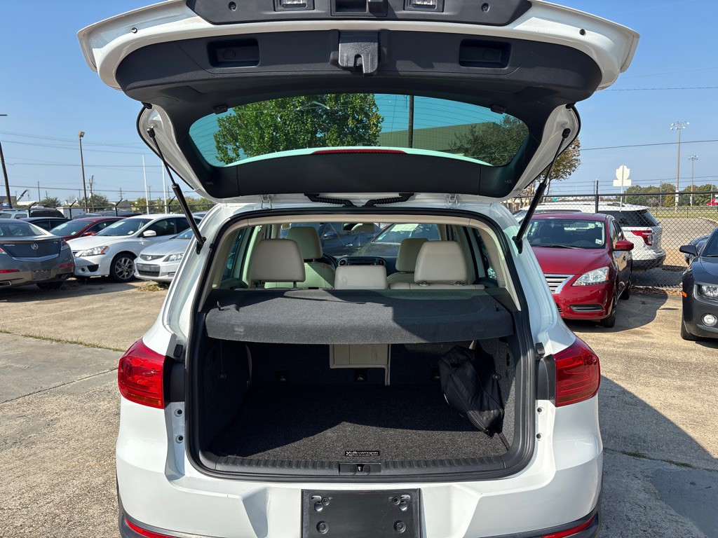 2017 Volkswagen Tiguan Image 20