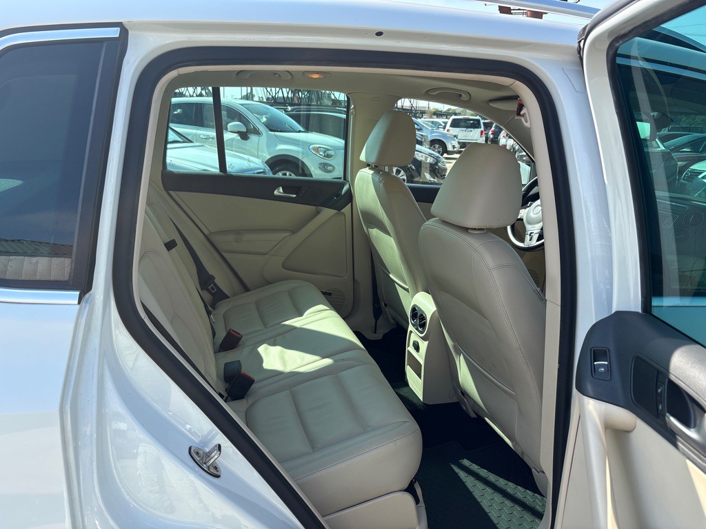 2017 Volkswagen Tiguan Image 21