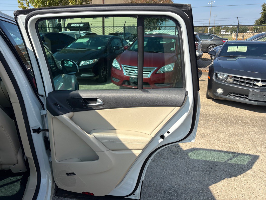 2017 Volkswagen Tiguan Image 22