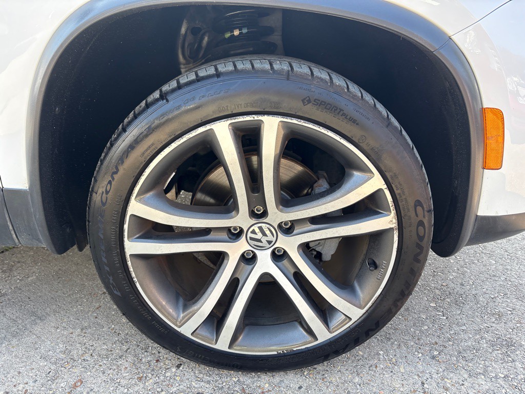 2017 Volkswagen Tiguan Image 28