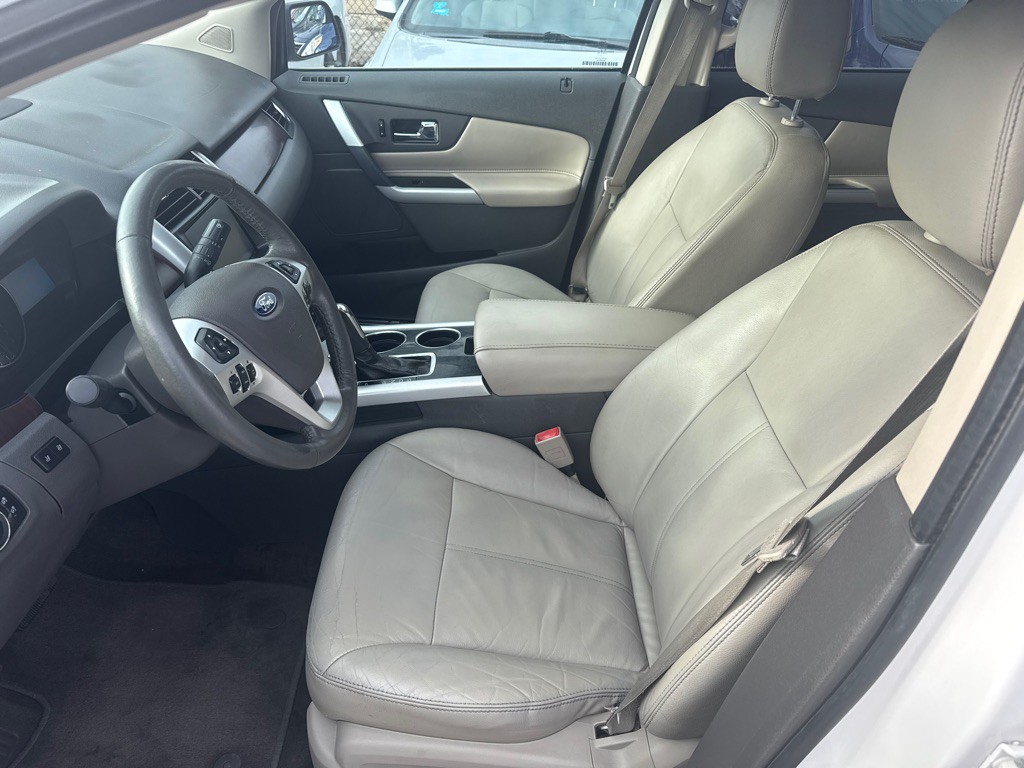 2014 Ford Edge Image 9