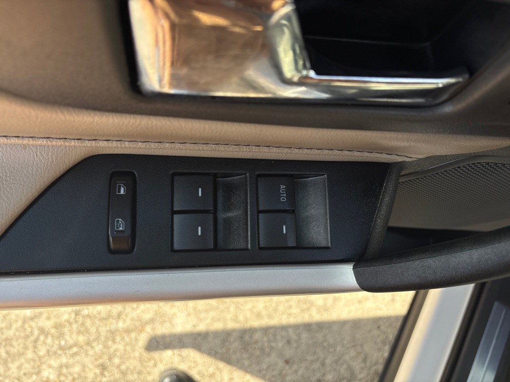 2014 Ford Edge Image 16