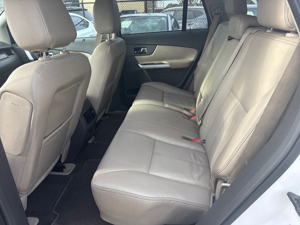 2014 Ford Edge Image 17