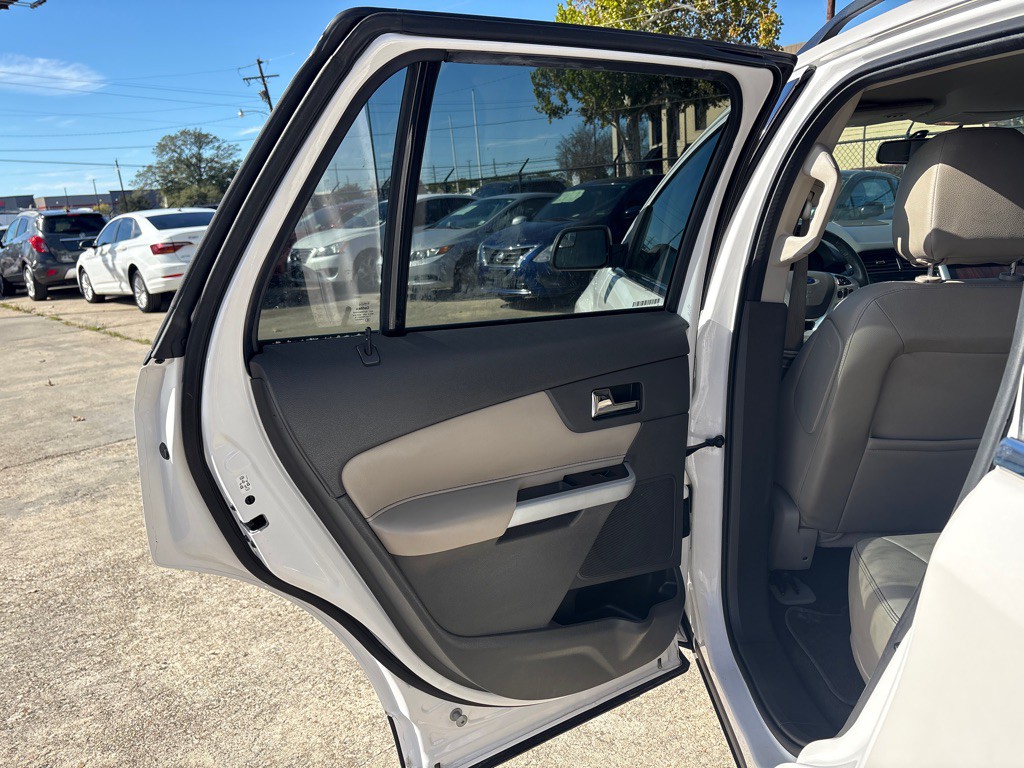 2014 Ford Edge Image 19