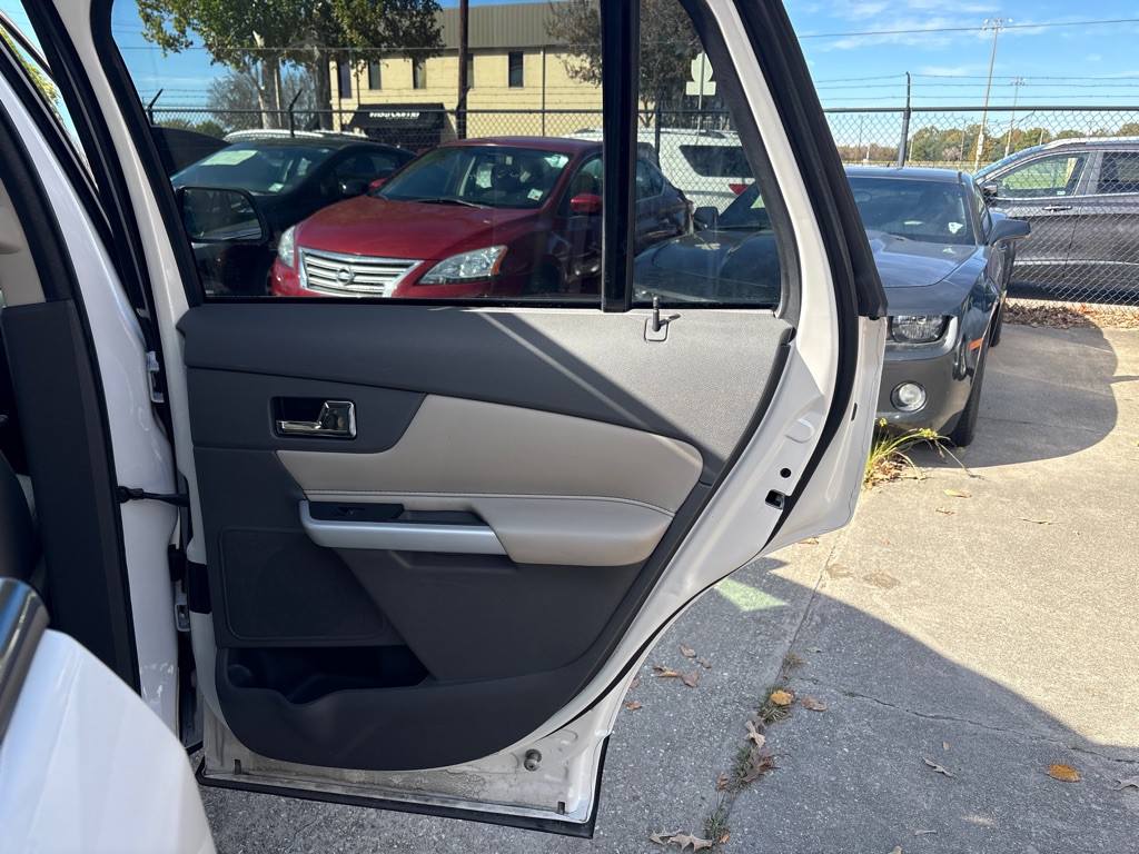 2014 Ford Edge Image 24