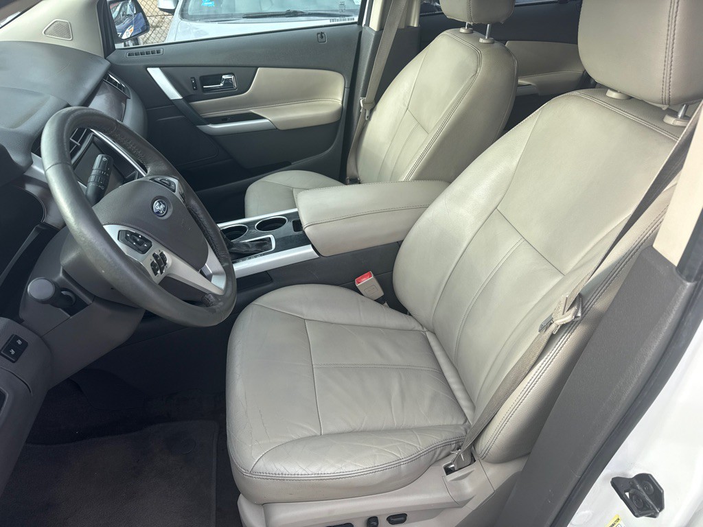 2014 Ford Edge Image 38
