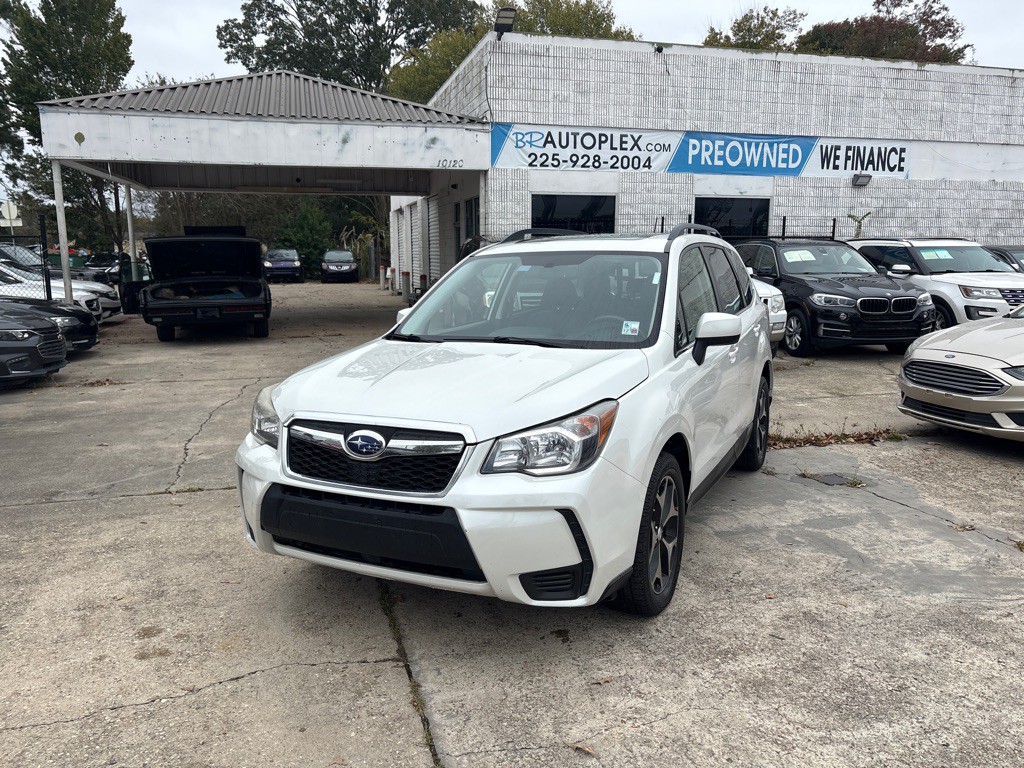 2015 Subaru Forester Image 1